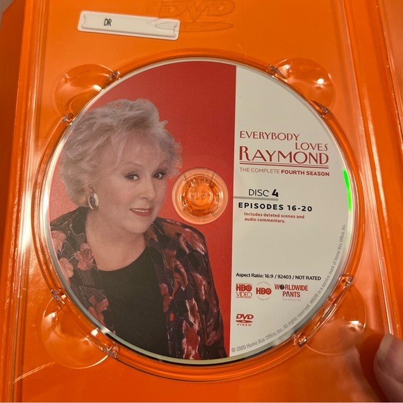 NEW Everybody Loves Raymond - Season 4-Perfect Discs never used ISBN 0783116837 - Picture 10 of 13